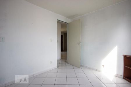 Quarto 2 de apartamento para alugar com 2 quartos, 44m² em Jardim Maria Beatriz, Carapicuíba