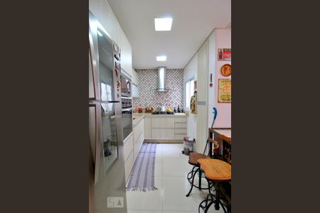 Apartamento à venda com 108m², 2 quartos e 1 vagaCozinha