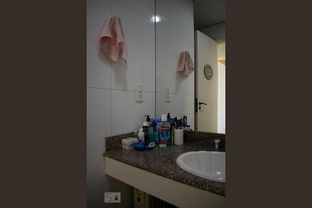 Apartamento à venda com 173m², 3 quartos e sem vagaBanheiro 1