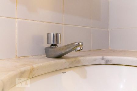Apartamento para alugar com 82m², 2 quartos e 1 vaga Apartamento para alugar com 82m², 2 quartos e 1 vagaBanheiro da suíte