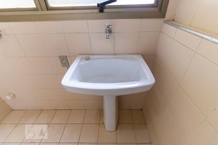 Apartamento para alugar com 82m², 2 quartos e 1 vaga Apartamento para alugar com 82m², 2 quartos e 1 vagaÁrea de serviço