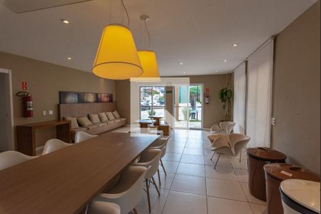 Apartamento para alugar com 49m², 2 quartos e 1 vaga Apartamento para alugar com 49m², 2 quartos e 1 vagaÁrea comum - Salão de festas