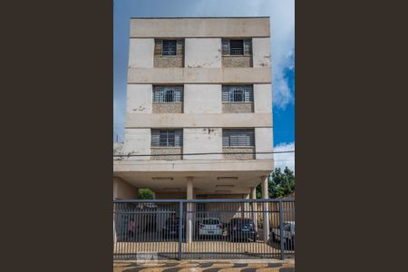 Apartamento à venda com 67m², 2 quartos e 1 vaga Apartamento à venda com 67m², 2 quartos e 1 vagaFachada