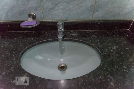 Apartamento para alugar com 90m², 2 quartos e 1 vagaBanheiro social 