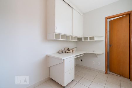 Apartamento para alugar com 139m², 4 quartos e 2 vagas Apartamento para alugar com 139m², 4 quartos e 2 vagasQuarto suite de Serviço