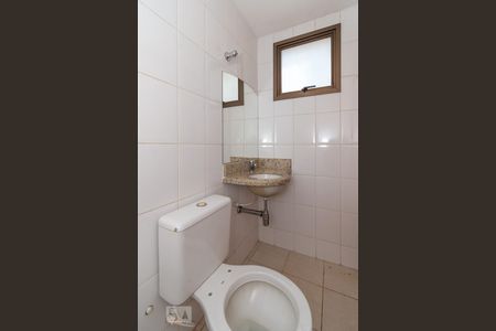 Apartamento para alugar com 139m², 4 quartos e 2 vagas Apartamento para alugar com 139m², 4 quartos e 2 vagasBanheiro do Quarto suite de Serviço