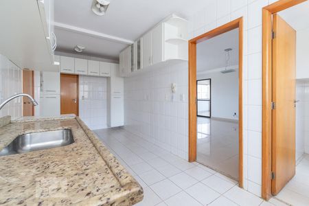Apartamento para alugar com 139m², 4 quartos e 2 vagas Apartamento para alugar com 139m², 4 quartos e 2 vagasCozinha
