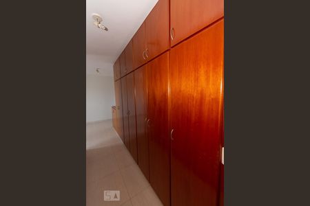 Apartamento para alugar com 139m², 4 quartos e 2 vagas Apartamento para alugar com 139m², 4 quartos e 2 vagasDetalhe da Suite 1
