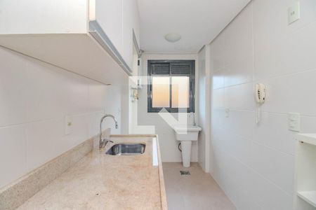 Cozinha e Área de serviço de apartamento para alugar com 2 quartos, 66m² em Rio Branco, Porto Alegre