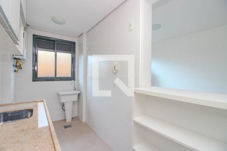 Cozinha e Área de serviço de apartamento para alugar com 2 quartos, 66m² em Rio Branco, Porto Alegre