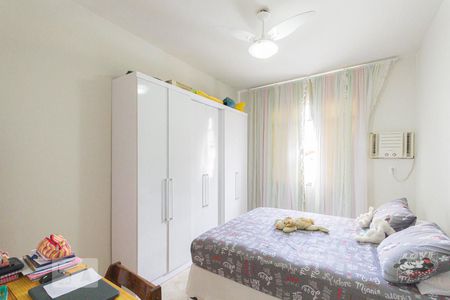 Casa à venda com 200m², 3 quartos e 2 vagas Casa à venda com 200m², 3 quartos e 2 vagasQuarto 2