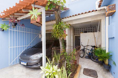 Casa à venda com 200m², 3 quartos e 2 vagas Casa à venda com 200m², 3 quartos e 2 vagasGaragem