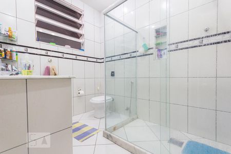 Casa à venda com 200m², 3 quartos e 2 vagas Casa à venda com 200m², 3 quartos e 2 vagasBanheiro Social