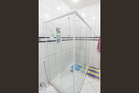 Casa à venda com 200m², 3 quartos e 2 vagas Casa à venda com 200m², 3 quartos e 2 vagasBanheiro Social