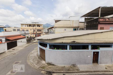 Casa à venda com 200m², 3 quartos e 2 vagas Casa à venda com 200m², 3 quartos e 2 vagasVista