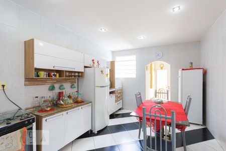 Casa à venda com 200m², 3 quartos e 2 vagas Casa à venda com 200m², 3 quartos e 2 vagasCozinha e Copa