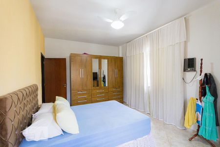 Casa à venda com 200m², 3 quartos e 2 vagas Casa à venda com 200m², 3 quartos e 2 vagasQuarto 3