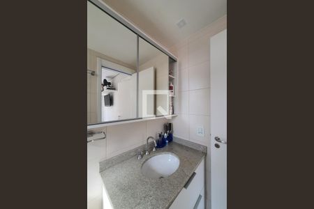 Apartamento para alugar com 71m², 2 quartos e 2 vagas Apartamento para alugar com 71m², 2 quartos e 2 vagasBanheiro da suíte