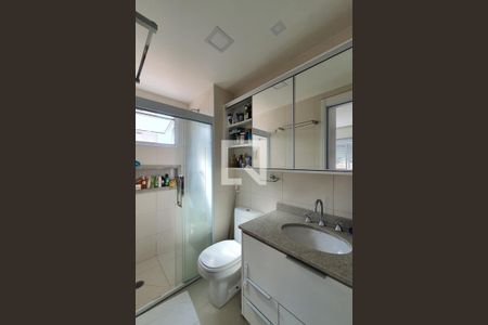 Apartamento para alugar com 71m², 2 quartos e 2 vagas Apartamento para alugar com 71m², 2 quartos e 2 vagasBanheiro da suíte