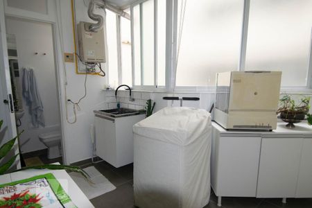 Apartamento à venda com 160m², 3 quartos e 1 vagaÁrea de Serviço