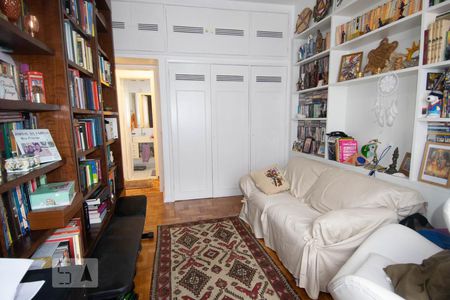 Quarto 1 de apartamento à venda com 3 quartos, 160m² em Copacabana, Rio de Janeiro