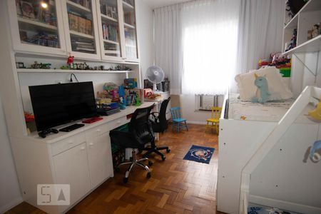 Apartamento à venda com 160m², 3 quartos e 1 vagaQuarto 3