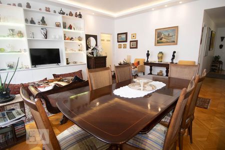 Apartamento à venda com 160m², 3 quartos e 1 vagaSala