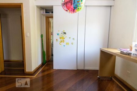 Apartamento à venda com 147m², 3 quartos e 3 vagasSuíte 2