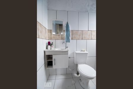 Casa à venda com 420m², 3 quartos e 2 vagasCasa de fundo - Banheiro