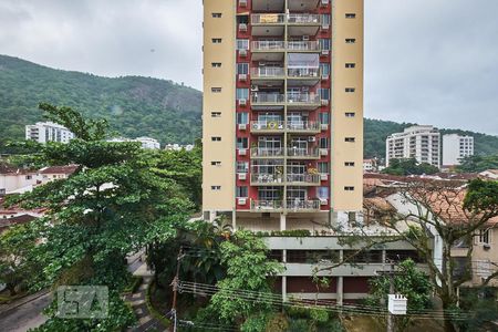Sala VIsta de apartamento para alugar com 2 quartos, 70m² em Grajaú, Rio de Janeiro