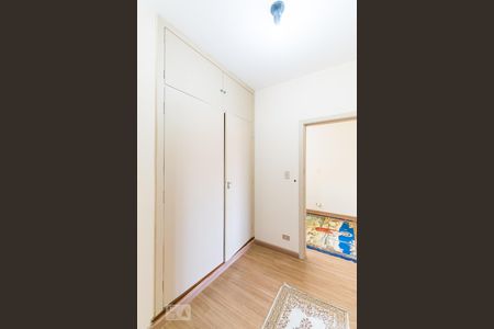 Casa à venda com 260m², 4 quartos e 8 vagas Casa à venda com 260m², 4 quartos e 8 vagasCloset da Suíte