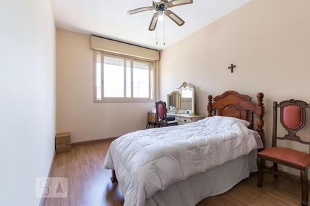 Casa à venda com 260m², 4 quartos e 8 vagas Casa à venda com 260m², 4 quartos e 8 vagasQuarto 2