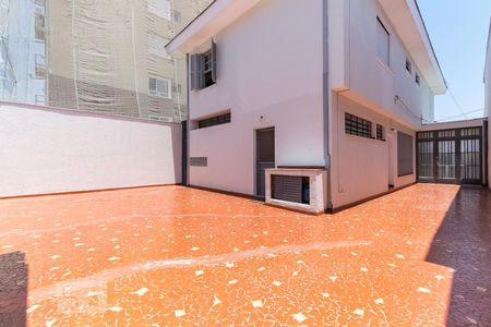 Casa à venda com 260m², 4 quartos e 8 vagas Casa à venda com 260m², 4 quartos e 8 vagasÁrea de Serviço