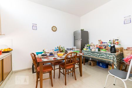 Casa à venda com 260m², 4 quartos e 8 vagas Casa à venda com 260m², 4 quartos e 8 vagasCozinha