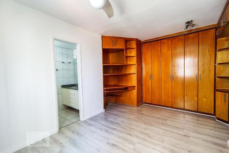 Apartamento à venda com 110m², 3 quartos e 2 vagas Apartamento à venda com 110m², 3 quartos e 2 vagasSuíte