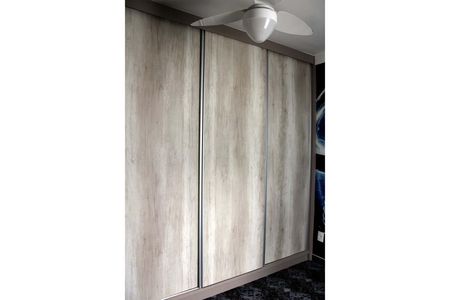 Apartamento à venda com 58m², 2 quartos e 1 vagaQuarto 2- Armários