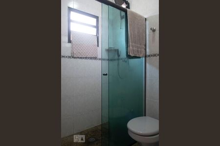 Casa à venda com 300m², 3 quartos e 5 vagasBANHEIRO SUITE 2