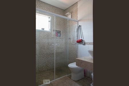 Casa à venda com 300m², 3 quartos e 5 vagasBANHEIRO SUITE 1