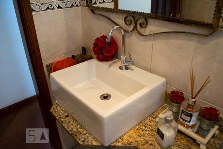 LAVABO de casa à venda com 3 quartos, 300m² em Água Fria, São Paulo