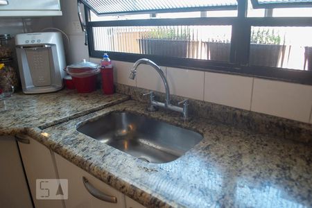 Casa à venda com 300m², 3 quartos e 5 vagasCOZINHA