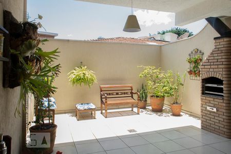 Casa à venda com 300m², 3 quartos e 5 vagasQUINTAL FUNDOS