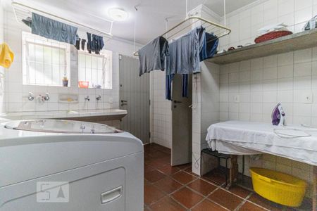 Casa à venda com 362m², 4 quartos e 2 vagasÁrea de serviço