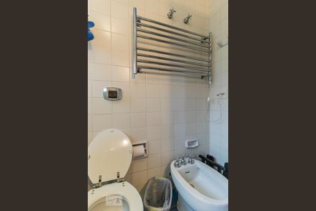 Casa à venda com 362m², 4 quartos e 2 vagasBanheiro Social