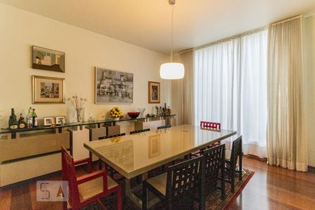 Casa à venda com 362m², 4 quartos e 2 vagasSala de Jantar