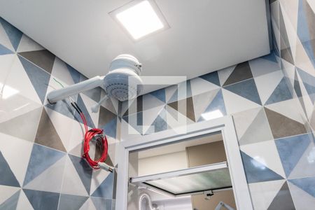 Apartamento à venda com 65m², 2 quartos e 1 vaga Apartamento à venda com 65m², 2 quartos e 1 vagaBanheiro social