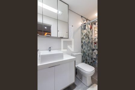 Apartamento à venda com 65m², 2 quartos e 1 vaga Apartamento à venda com 65m², 2 quartos e 1 vagaBanheiro social