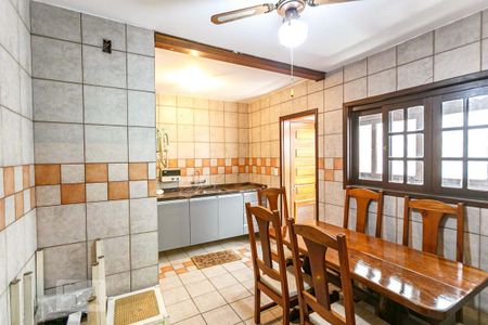 Apartamento para alugar com 218m², 3 quartos e 3 vagas Apartamento para alugar com 218m², 3 quartos e 3 vagasCozinha