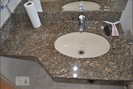 Apartamento para alugar com 60m², 2 quartos e 1 vagaBanheiro