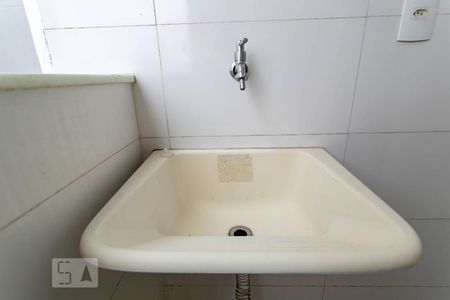 Apartamento para alugar com 60m², 3 quartos e 1 vagaÁrea de Serviço