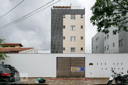 Apartamento para alugar com 60m², 3 quartos e 1 vagaFachada